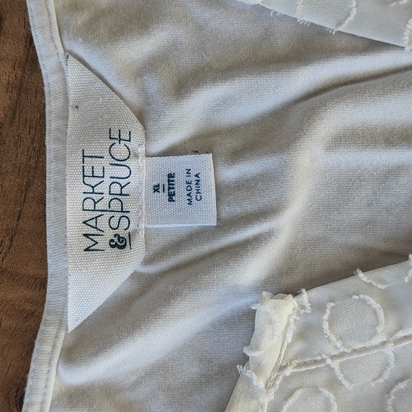 🎉Host Pick🎉 EUC Petite Polka Dot Blouse - Picture 2 of 8